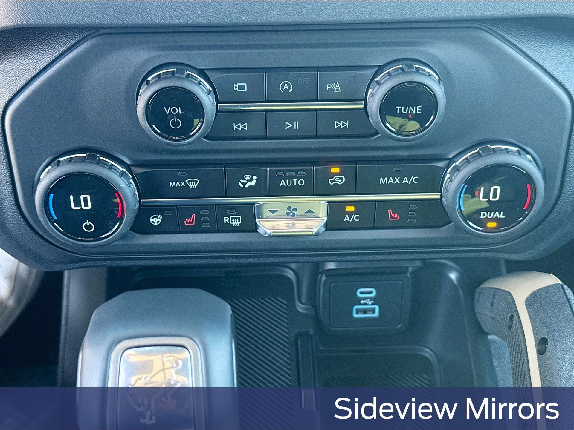 2025 Shadow Black Ford Bronco Badlands 4X4 SUV