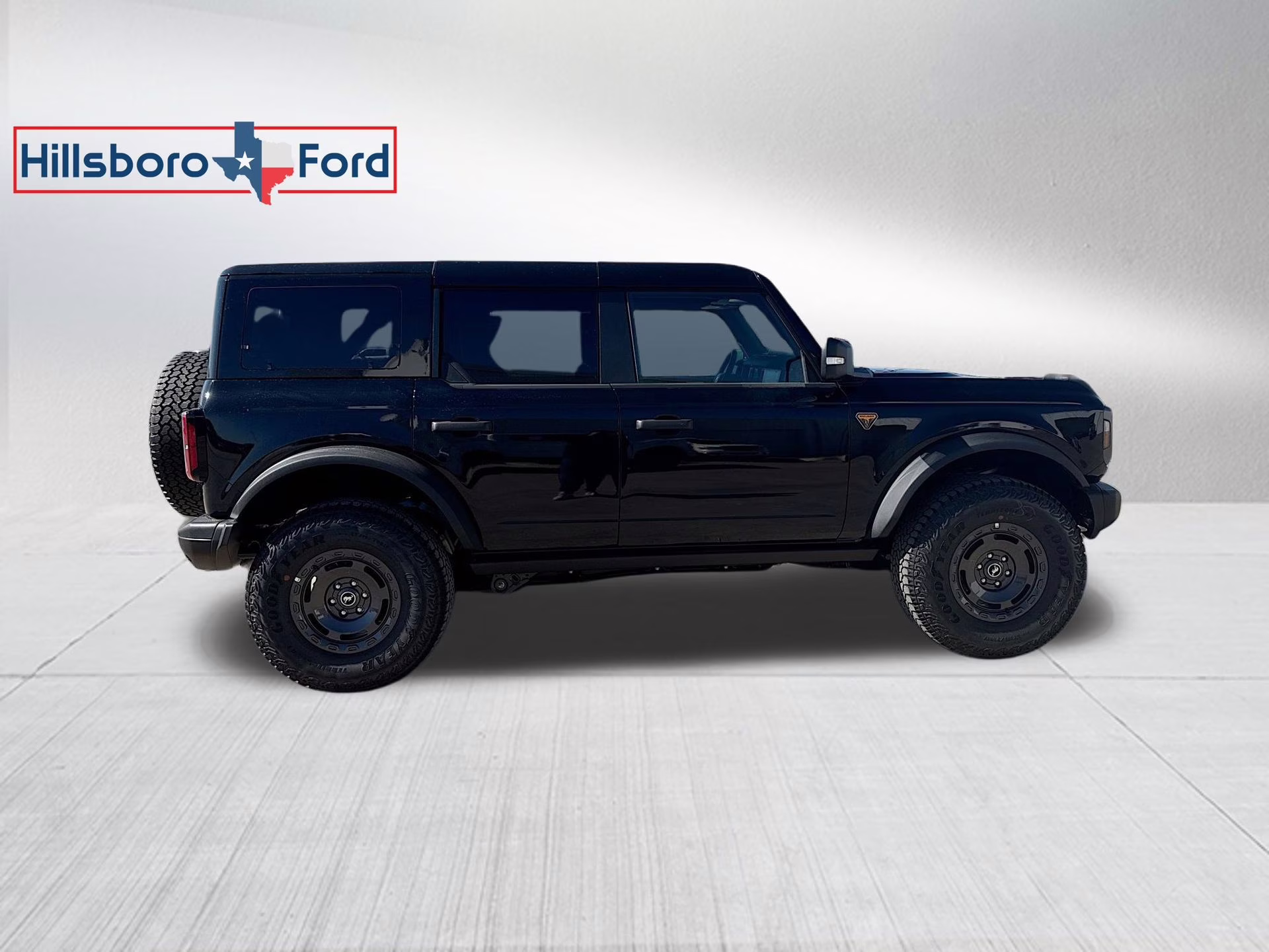 2025 Shadow Black Ford Bronco Badlands 4X4 SUV