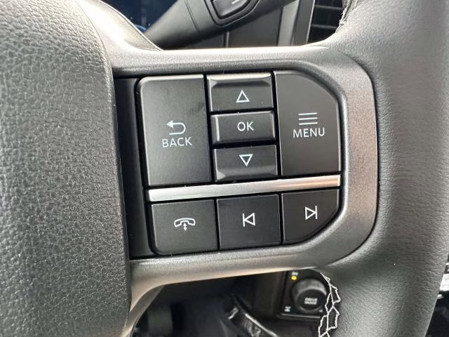 2026 Agate Black Metallic Ford Super Duty F-250 SRW LARIAT 4WD Crew Cab 6.75' Box 4X4 Truck