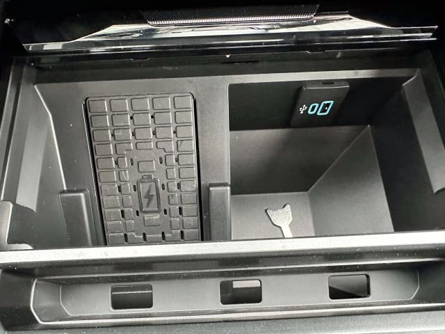 2026 Agate Black Metallic Ford Super Duty F-250 SRW LARIAT 4WD Crew Cab 6.75' Box 4X4 Truck