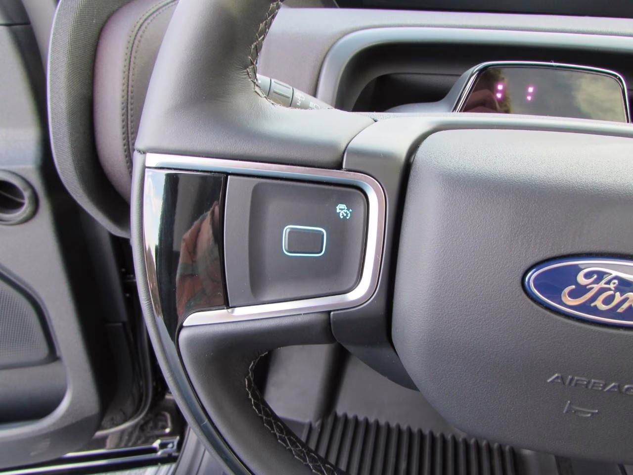 2025 Agate Black Metallic Ford Expedition Platinum 4X4 SUV