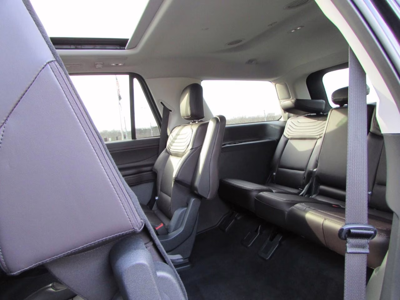 2025 Agate Black Metallic Ford Expedition Platinum 4X4 SUV