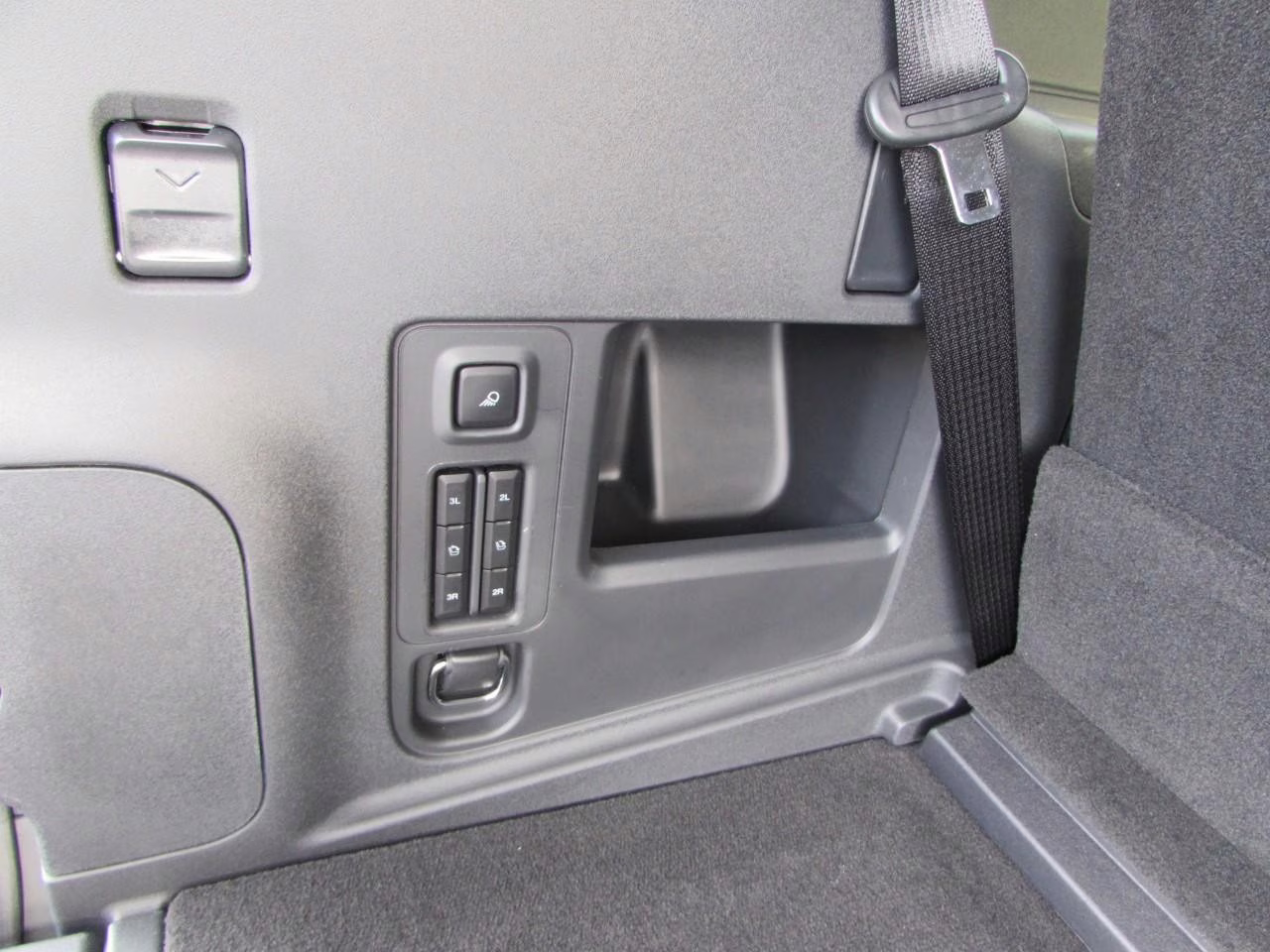 2025 Agate Black Metallic Ford Expedition Platinum 4X4 SUV