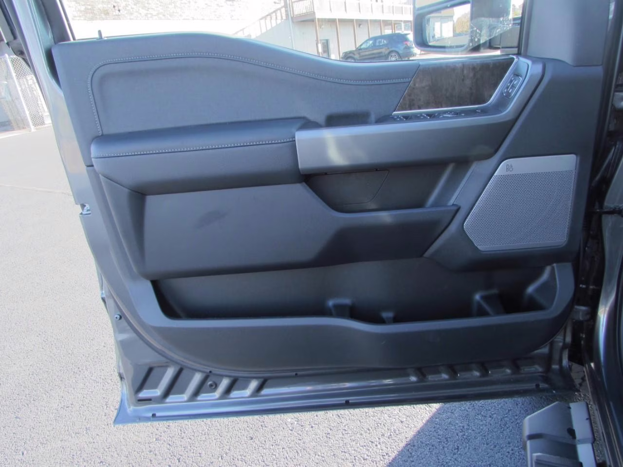 2026 Carbonized Gray Metallic Ford Super Duty F-350 SRW Lariat 4X4 Truck