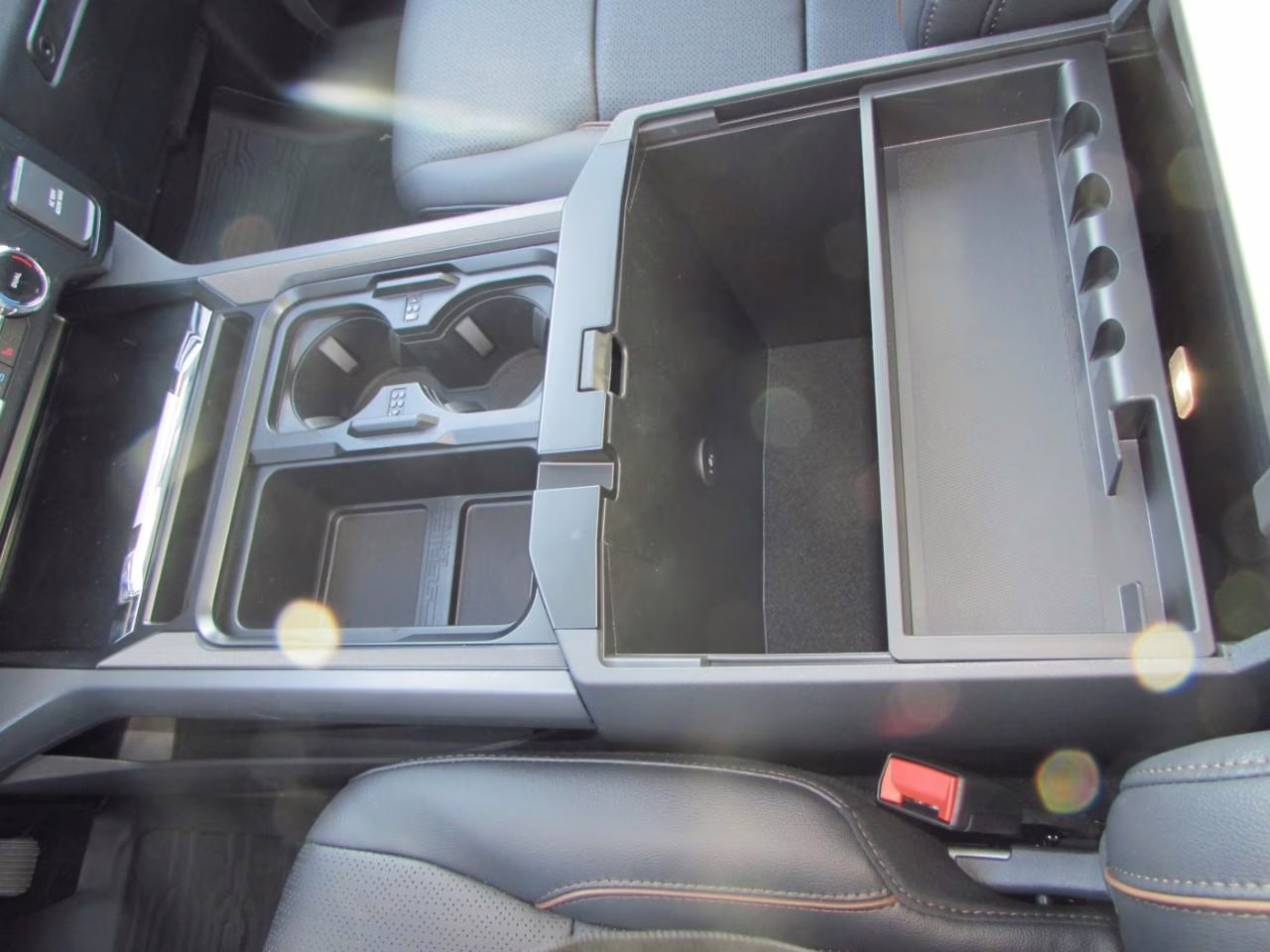 2026 Carbonized Gray Metallic Ford Super Duty F-350 SRW Lariat 4X4 Truck