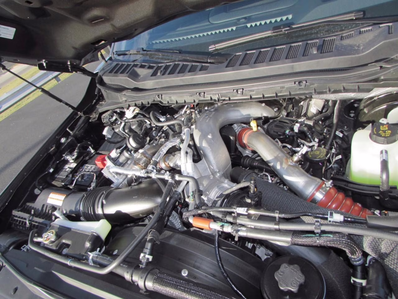 2026 Carbonized Gray Metallic Ford Super Duty F-350 SRW Lariat 4X4 Truck