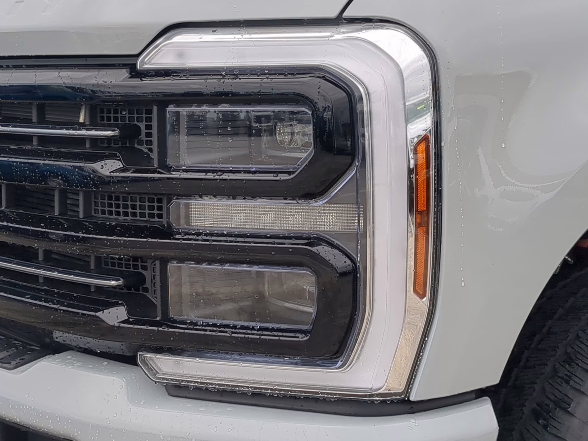 2026 Avalanche Ford Super Duty F-250 SRW Platinum Crew Cab Pickup 4X4 Truck