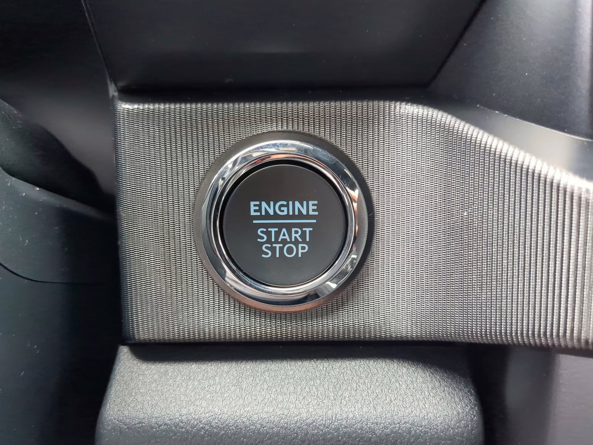 2026 Avalanche Ford Super Duty F-250 SRW Platinum Crew Cab Pickup 4X4 Truck