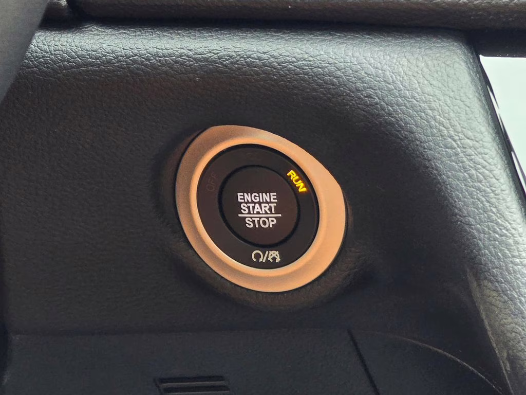 2026 Diamond Black Crystal Pearlcoat Chrysler Pacifica Pinnacle AWD Van