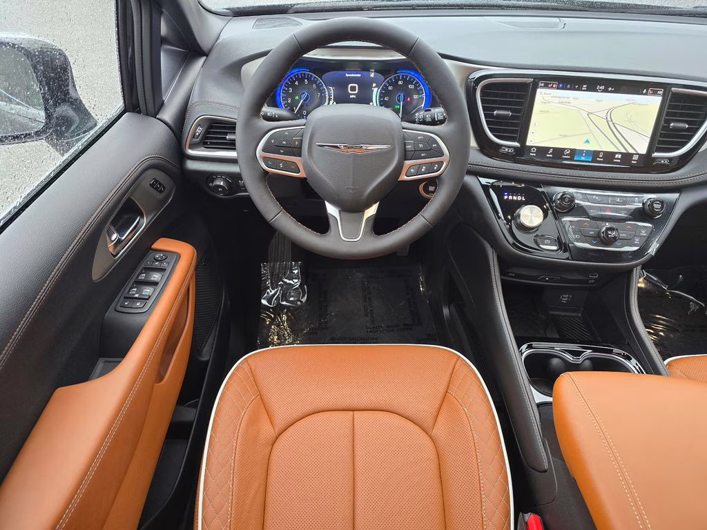 2026 Diamond Black Crystal Pearlcoat Chrysler Pacifica Pinnacle AWD Van