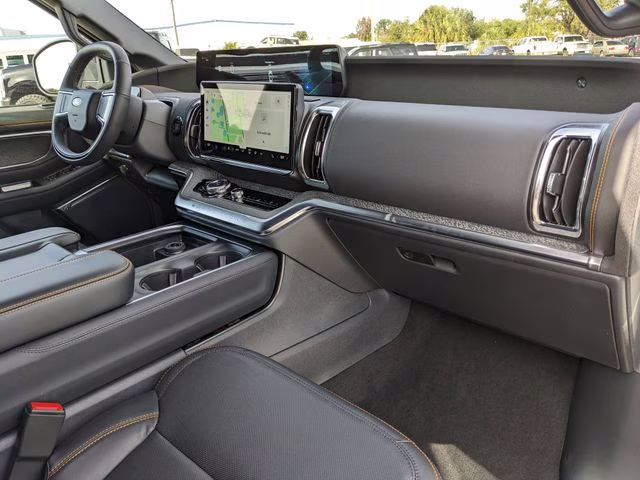 2025 Ford Expedition Tremor - Photo 12