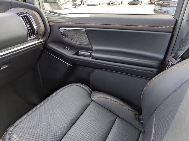 2025 Ford Expedition Tremor - Photo 16