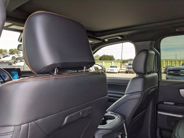 2025 Ford Expedition Tremor - Photo 17