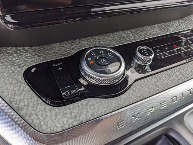 2025 Ford Expedition Tremor - Photo 26