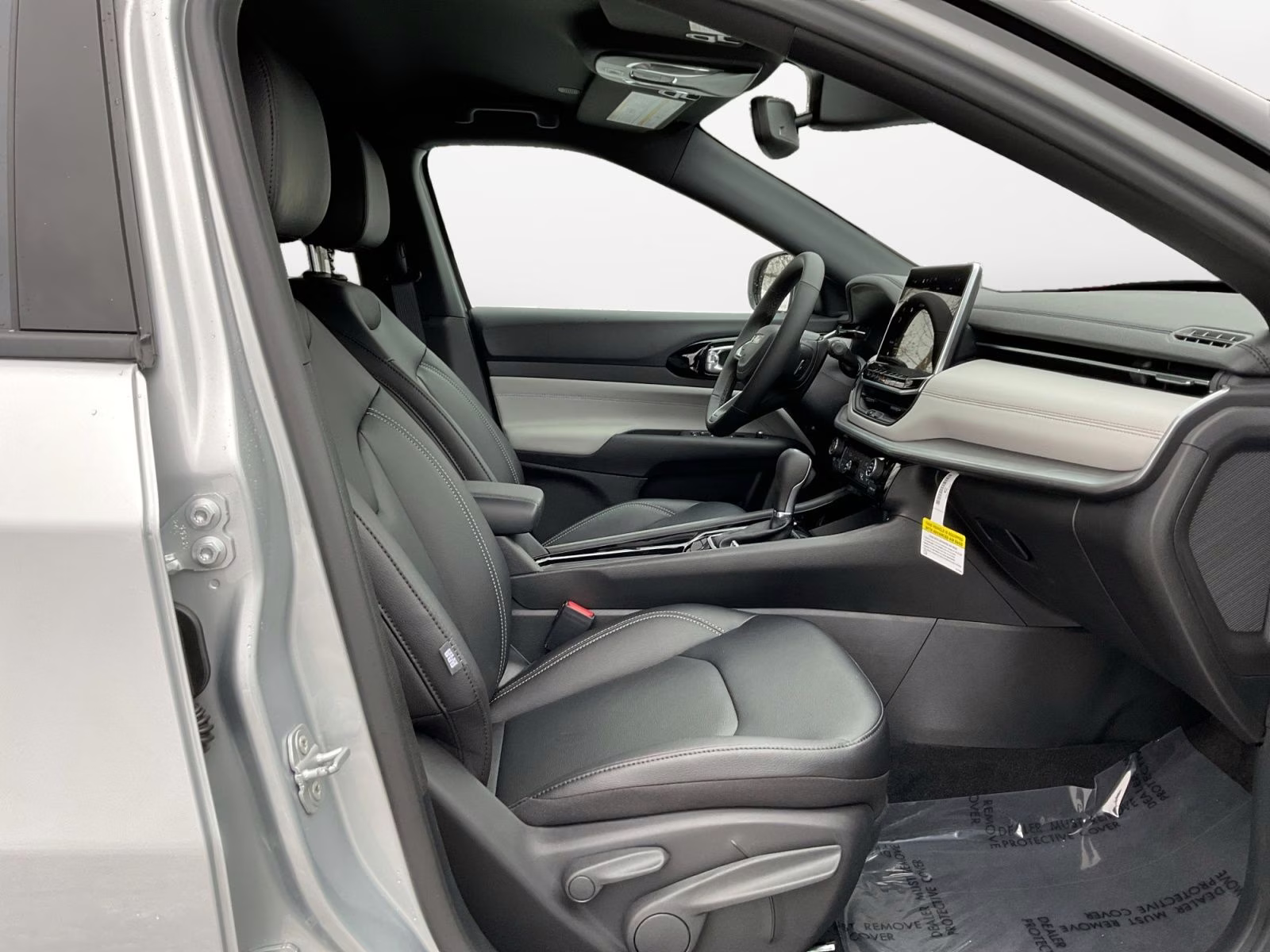 2026 Silver Zynith Metallic Clearcoat Jeep Compass Limited 4X4 SUV