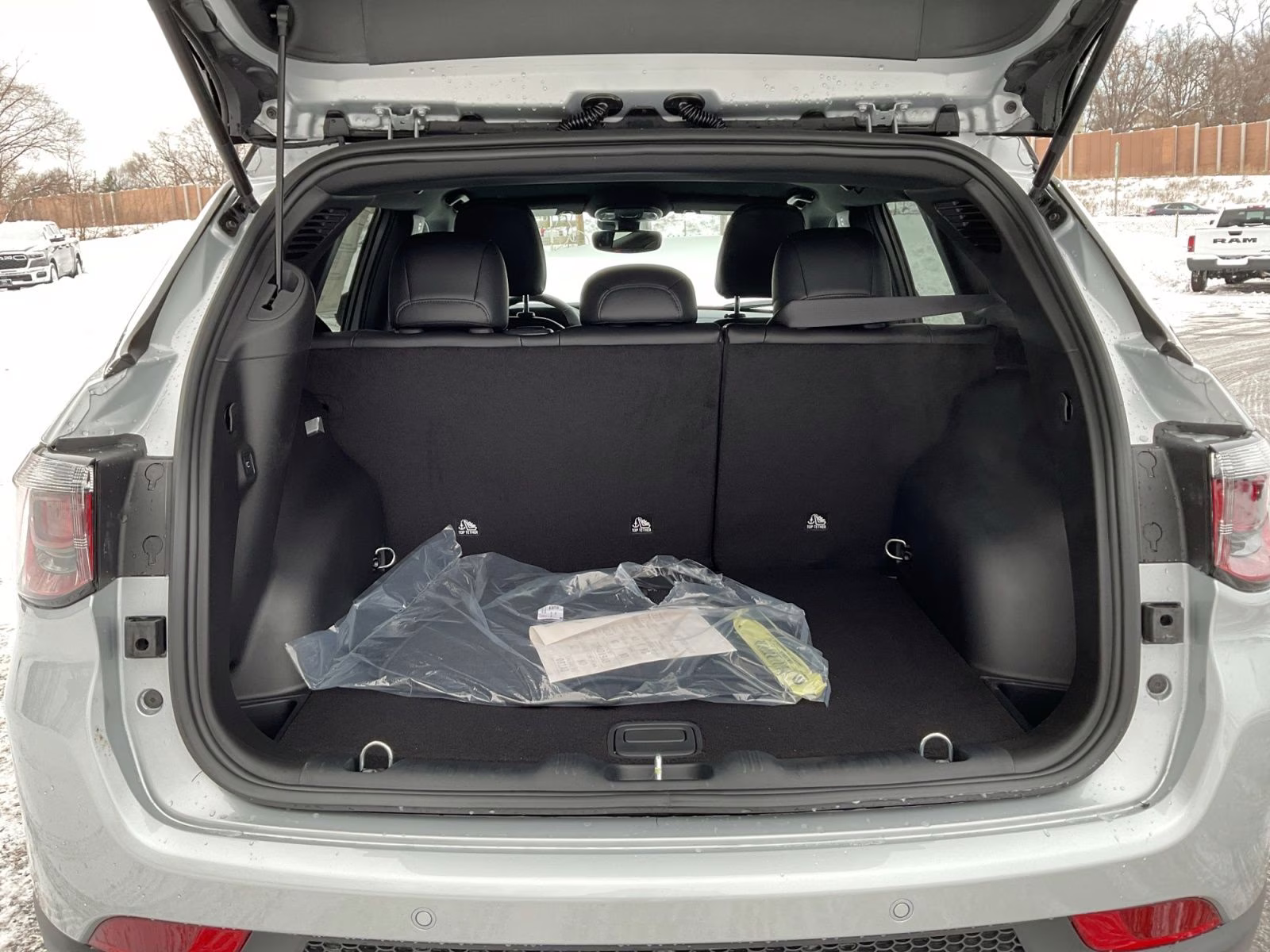 2026 Silver Zynith Metallic Clearcoat Jeep Compass Limited 4X4 SUV