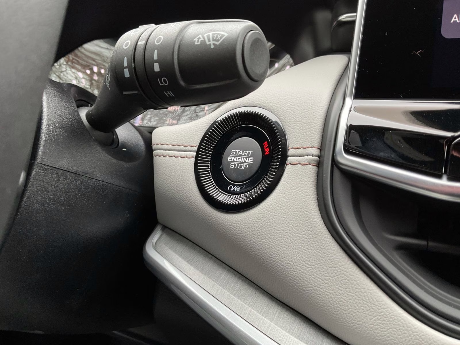 2026 Silver Zynith Metallic Clearcoat Jeep Compass Limited 4X4 SUV