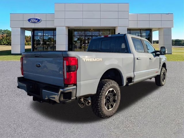 2026 Gray Metallic Ford Super Duty F-350 SRW LARIAT 4X4 Truck