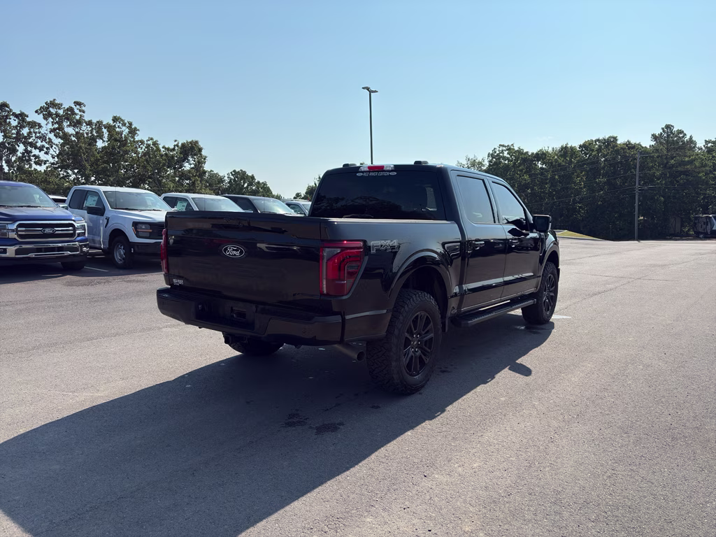 2025 Agate Black Metallic Ford F-150 LARIAT 4X4 Truck