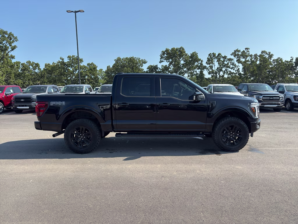 2025 Agate Black Metallic Ford F-150 LARIAT 4X4 Truck