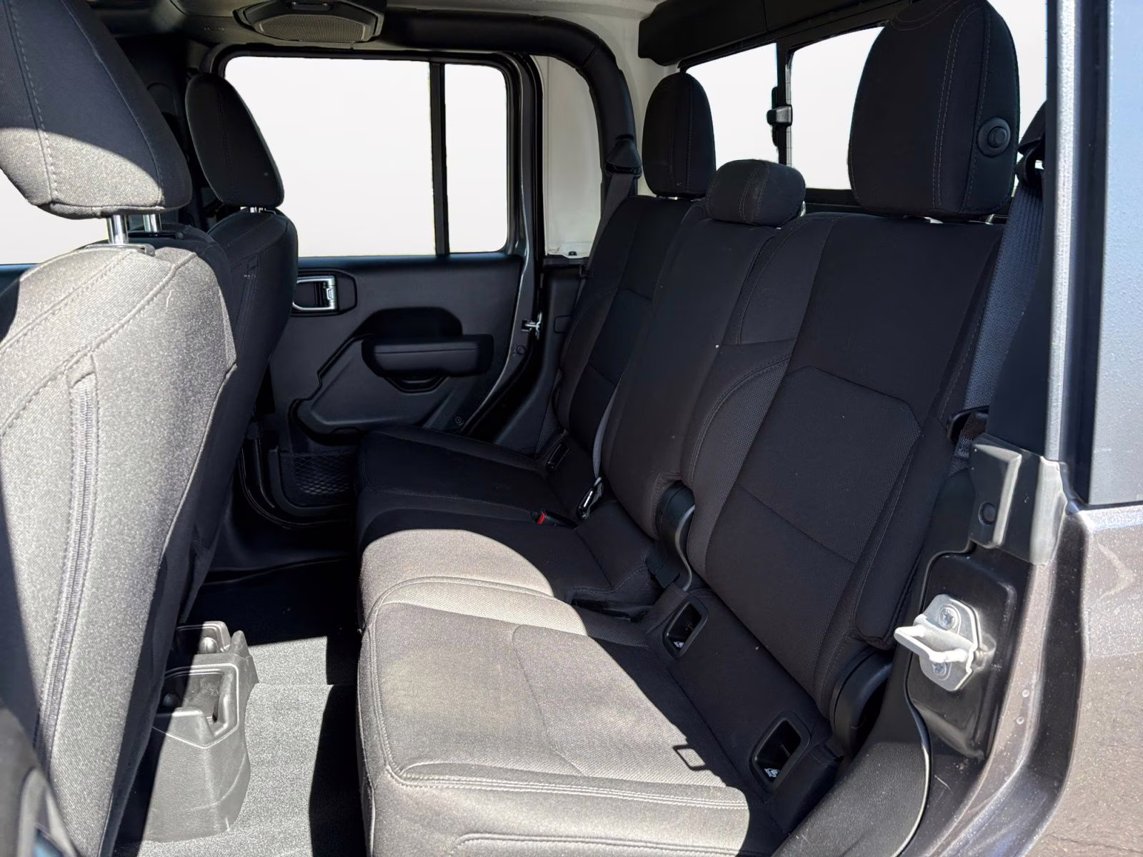 2022 Granite Crystal Metallic Clearcoat Jeep Gladiator Sport 4X4 Truck