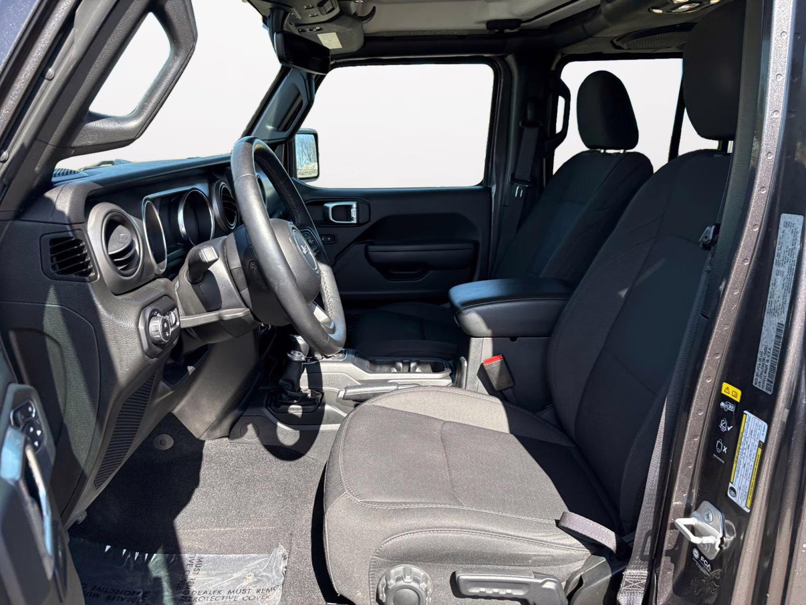 2022 Granite Crystal Metallic Clearcoat Jeep Gladiator Sport 4X4 Truck