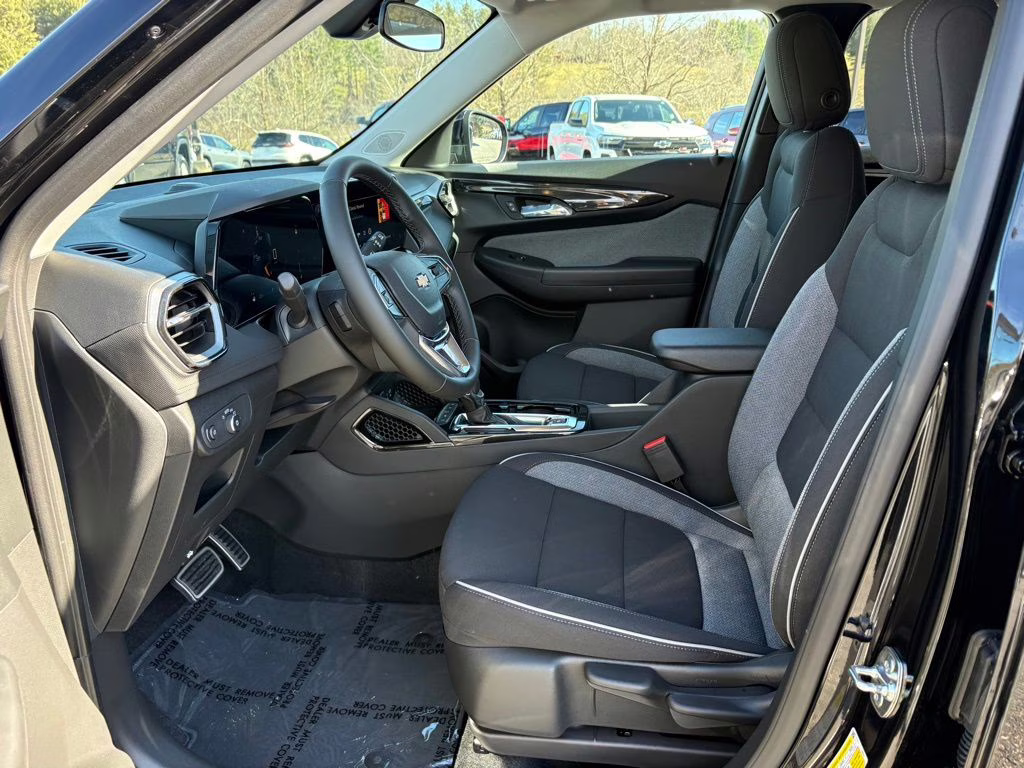 2026 Mosaic Black Metallic Chevrolet Trailblazer LT FWD SUV