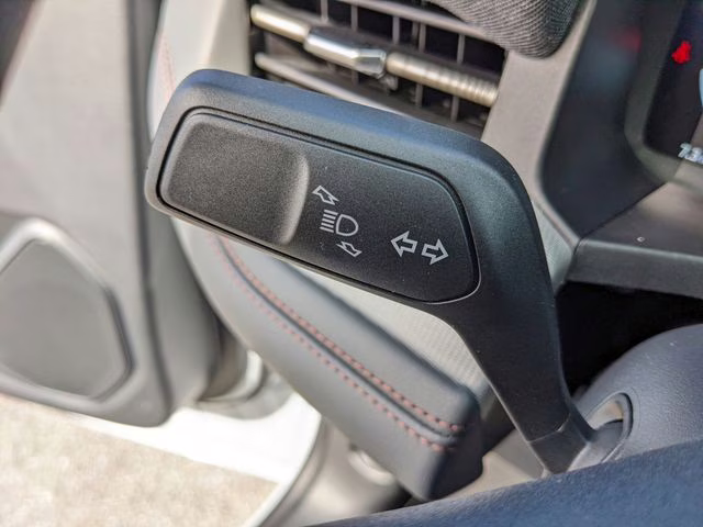 2026 Space White Metallic Ford Explorer Active RWD SUV