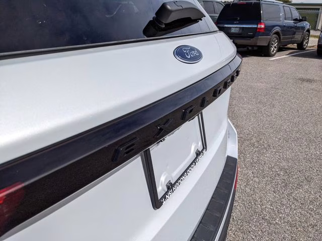 2026 Space White Metallic Ford Explorer ST RWD SUV