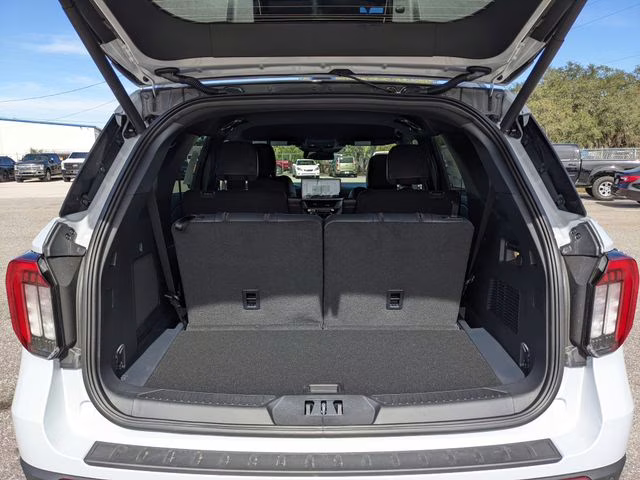 2026 Space White Metallic Ford Explorer ST RWD SUV