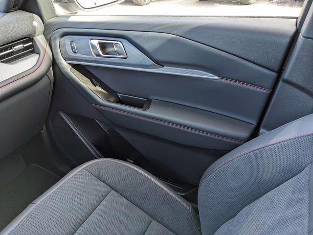 2026 Space White Metallic Ford Explorer ST RWD SUV