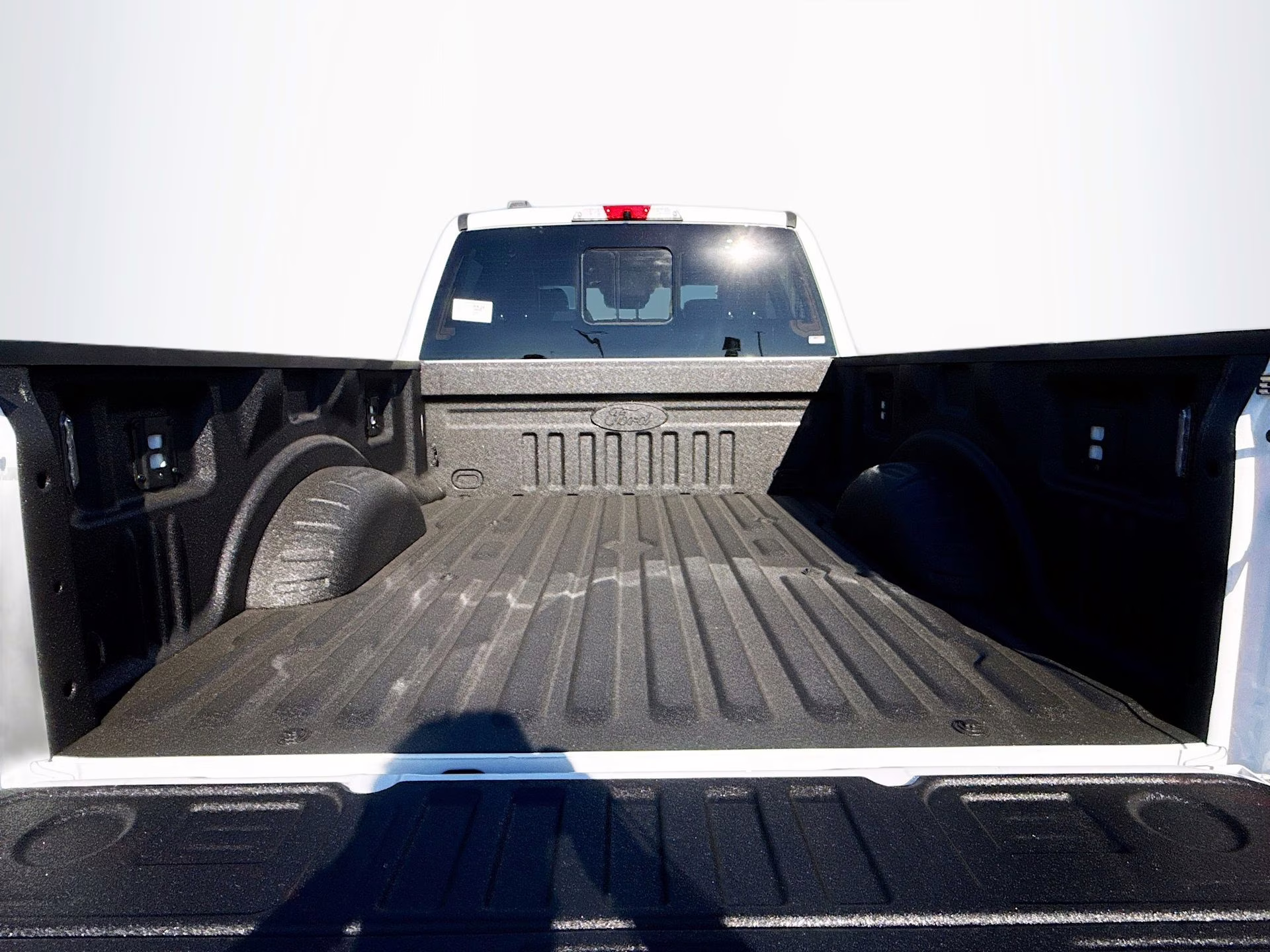 2026 Oxford White Ford Super Duty F-250 SRW Lariat 4X4 Truck