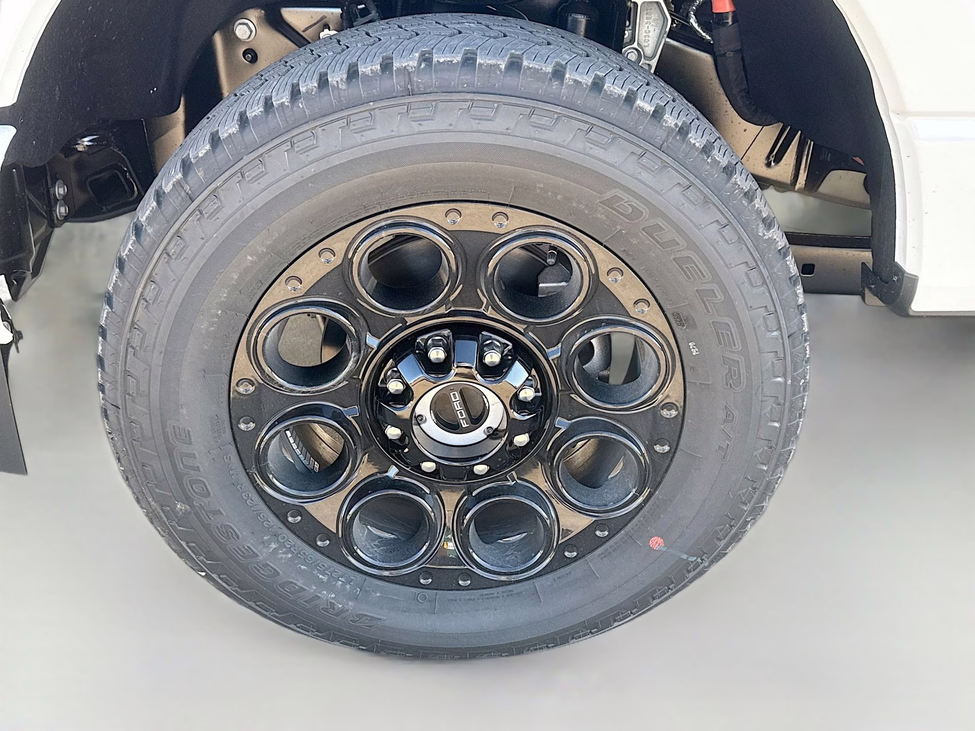 2026 Oxford White Ford Super Duty F-250 SRW Lariat 4X4 Truck