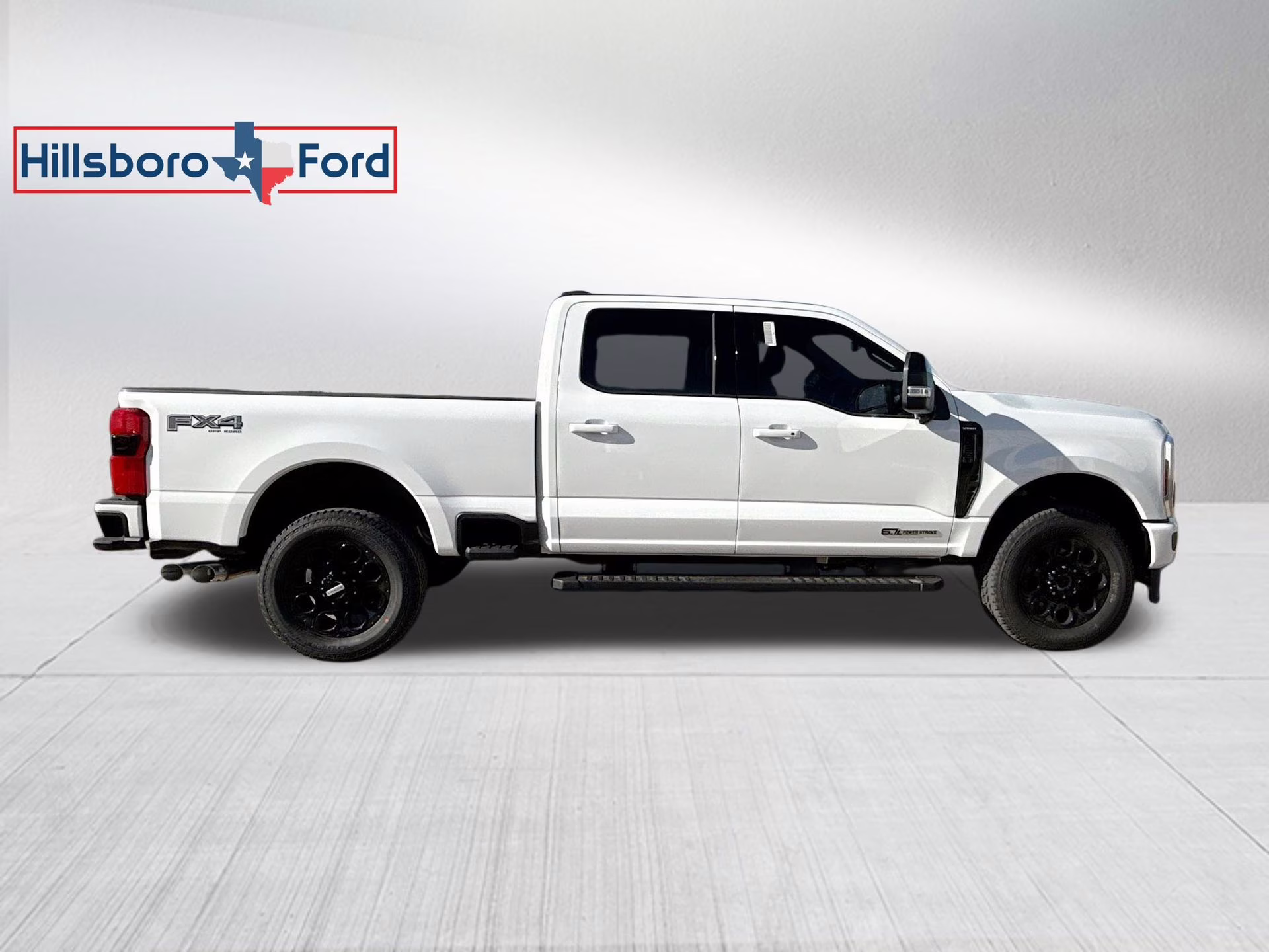 2026 Oxford White Ford Super Duty F-250 SRW Lariat 4X4 Truck