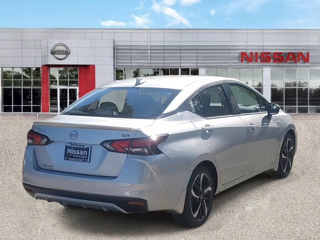 2025 Brilliant Silver Metallic Nissan Versa 1.6 SR FWD Sedan