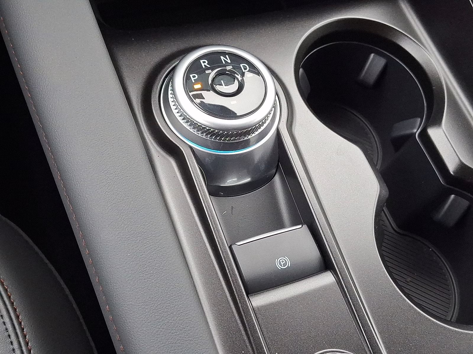 2026 Space White Metallic - A3 Ford Explorer Active 4X4