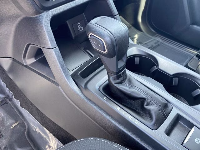 2025 Oxford White Ford Ranger XL RWD Truck