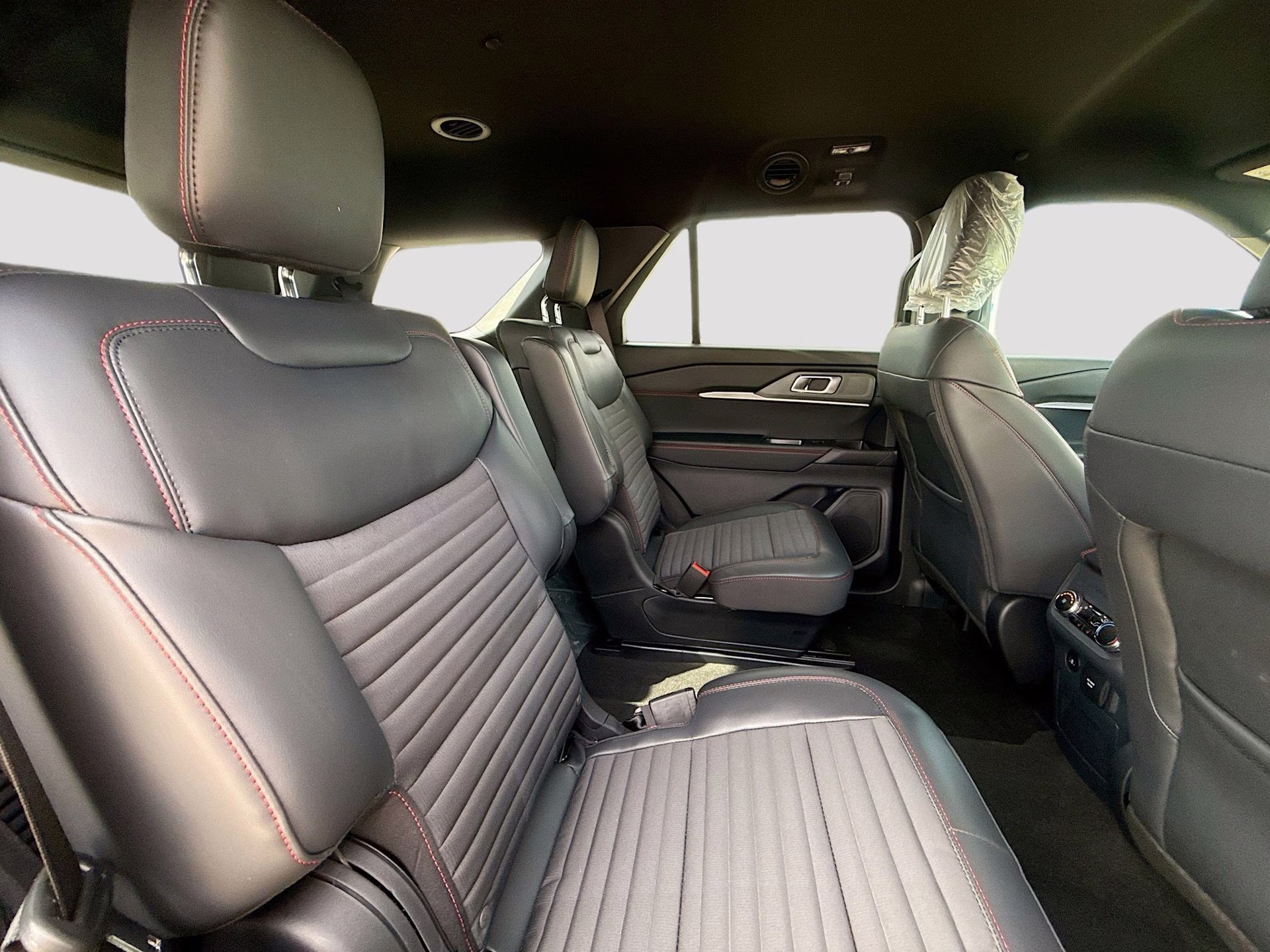 2026 Carbonized Gray Metallic Ford Explorer ST-Line RWD SUV