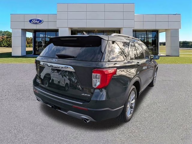 2023 Green Metallic Ford Explorer Limited 4X4 SUV