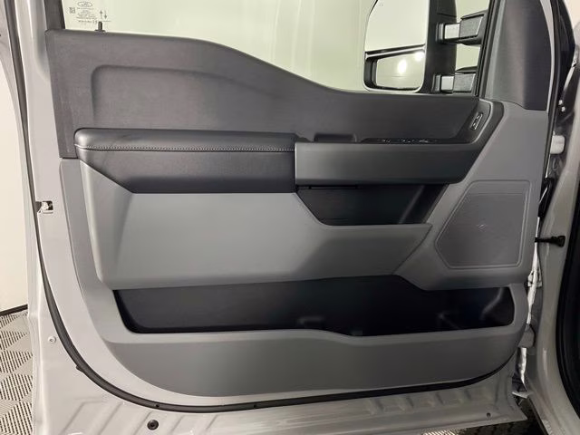 2026 Avalanche Ford Super Duty F-350 SRW XL 4X4 Truck