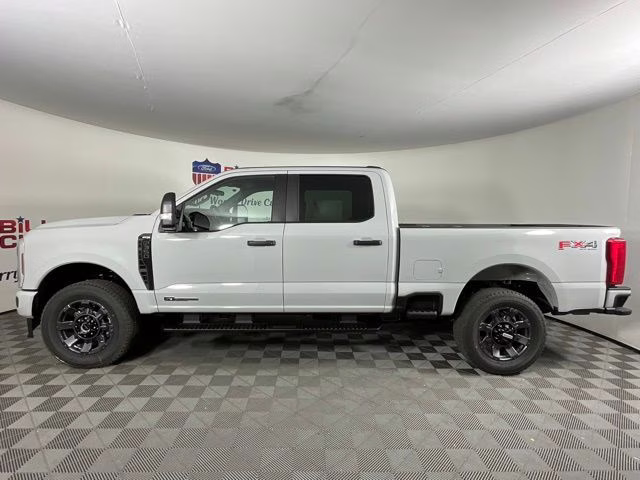 2026 Avalanche Ford Super Duty F-350 SRW XL 4X4 Truck