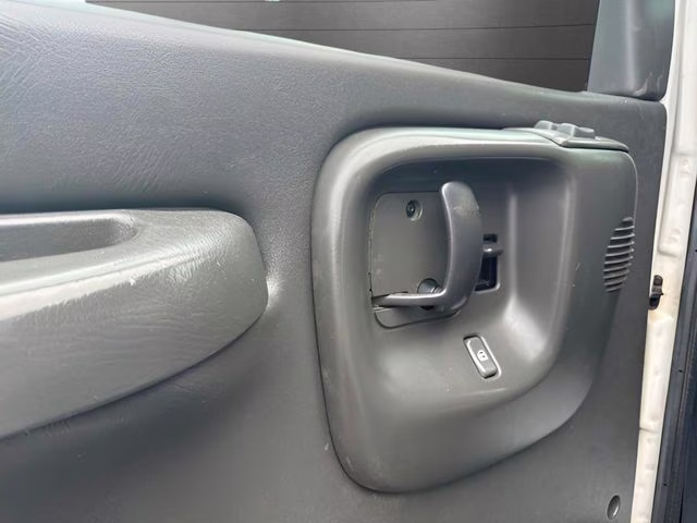 2008 Summit White Chevrolet C4500 Kodiak Duramax Dump truck 4X4 Truck