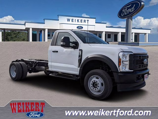 2026 Oxford White Ford Super Duty F-550 DRW XL 4X4 Chassis