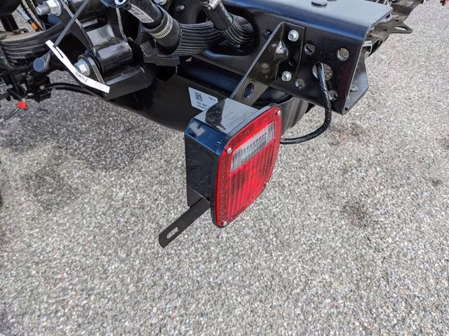 2026 Oxford White Ford Super Duty F-550 DRW XL 4X4 Chassis