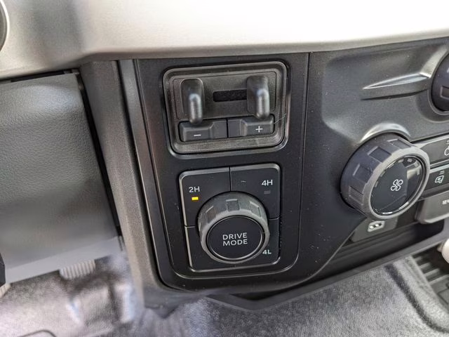 2026 Oxford White Ford Super Duty F-550 DRW XL 4X4 Chassis