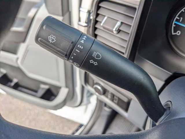 2026 Oxford White Ford Super Duty F-550 DRW XL 4X4 Chassis