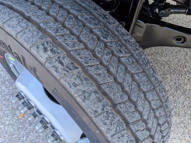 2026 Oxford White Ford Super Duty F-550 DRW XL 4X4 Chassis