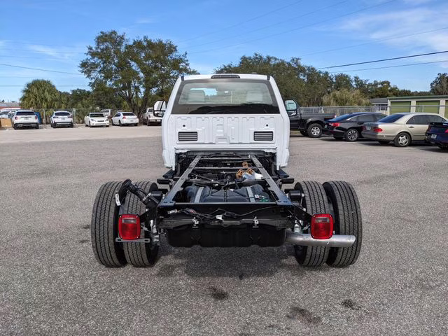 2026 Oxford White Ford Super Duty F-550 DRW XL 4X4 Chassis