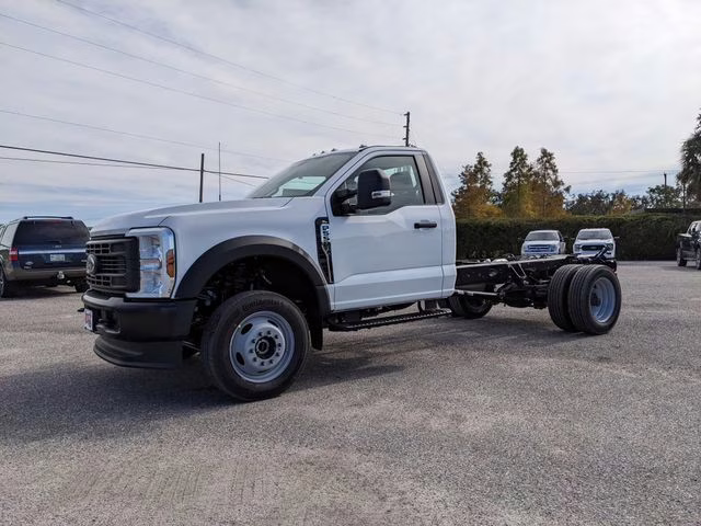 2026 Oxford White Ford Super Duty F-550 DRW XL 4X4 Chassis