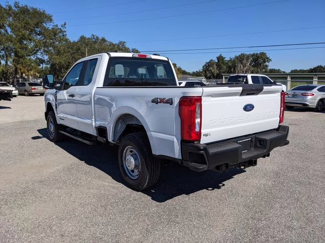 2026 Oxford White Ford Super Duty F-350 SRW XL 4X4 Truck